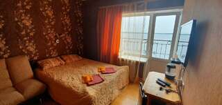 Гостиница Любовь Осташков Двухместный номер с 1 кроватью и балконом-1