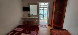 Гостиница Любовь Осташков Двухместный номер с 1 кроватью и балконом-13