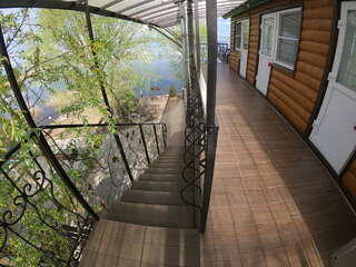 Гостиница Любовь Осташков Двухместный номер в видом на озеро и балконом, небольшой.-7