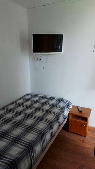 Гостиница Любовь Осташков Бюджетный одноместный номер-7